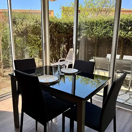 L'ocre Du Sud - 6 Pers - Parking - Clim - Velos - Plages - Histoire De Cles Appartement
